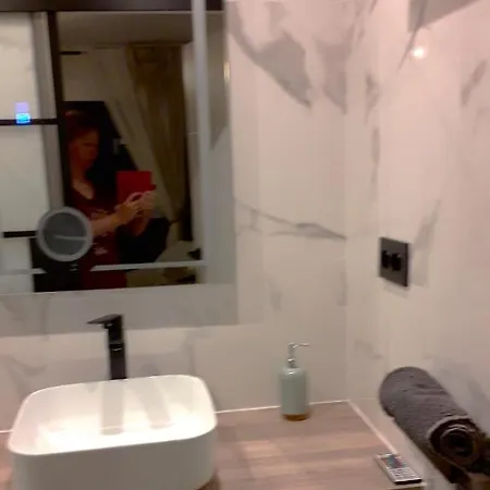 Wohlfuhlwohnung Mit Pool - Golfresort *